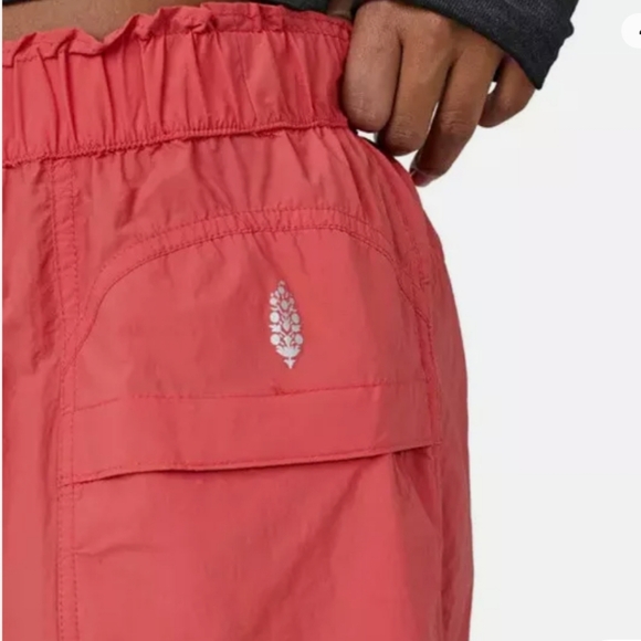 FP Movement Cayenne Coral Shorts outdoors Elastic Waist Pockets Size Small - Picture 10 of 14